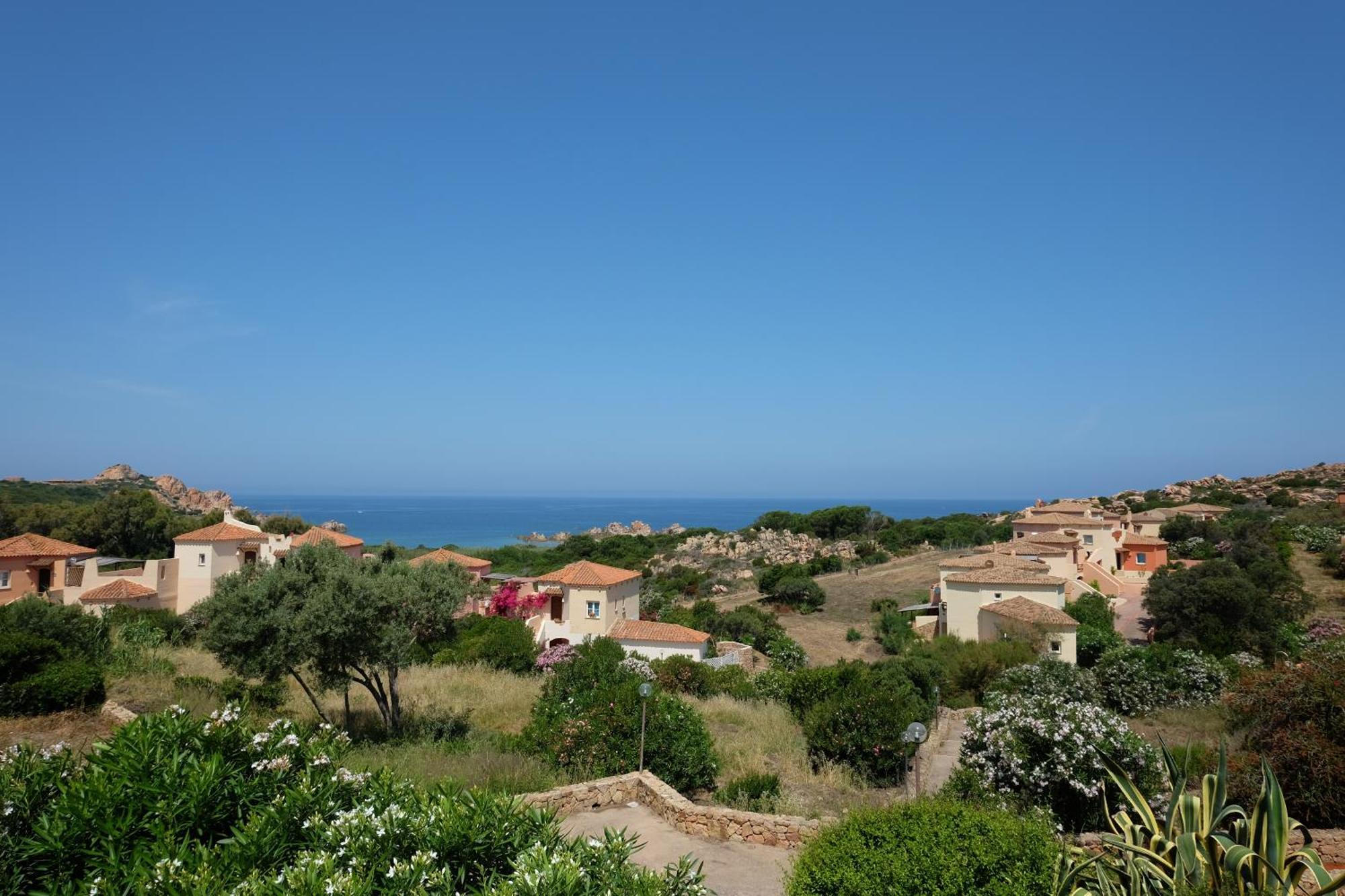 Calarossa Sardinia Apartments Isola Rossa Exterior foto